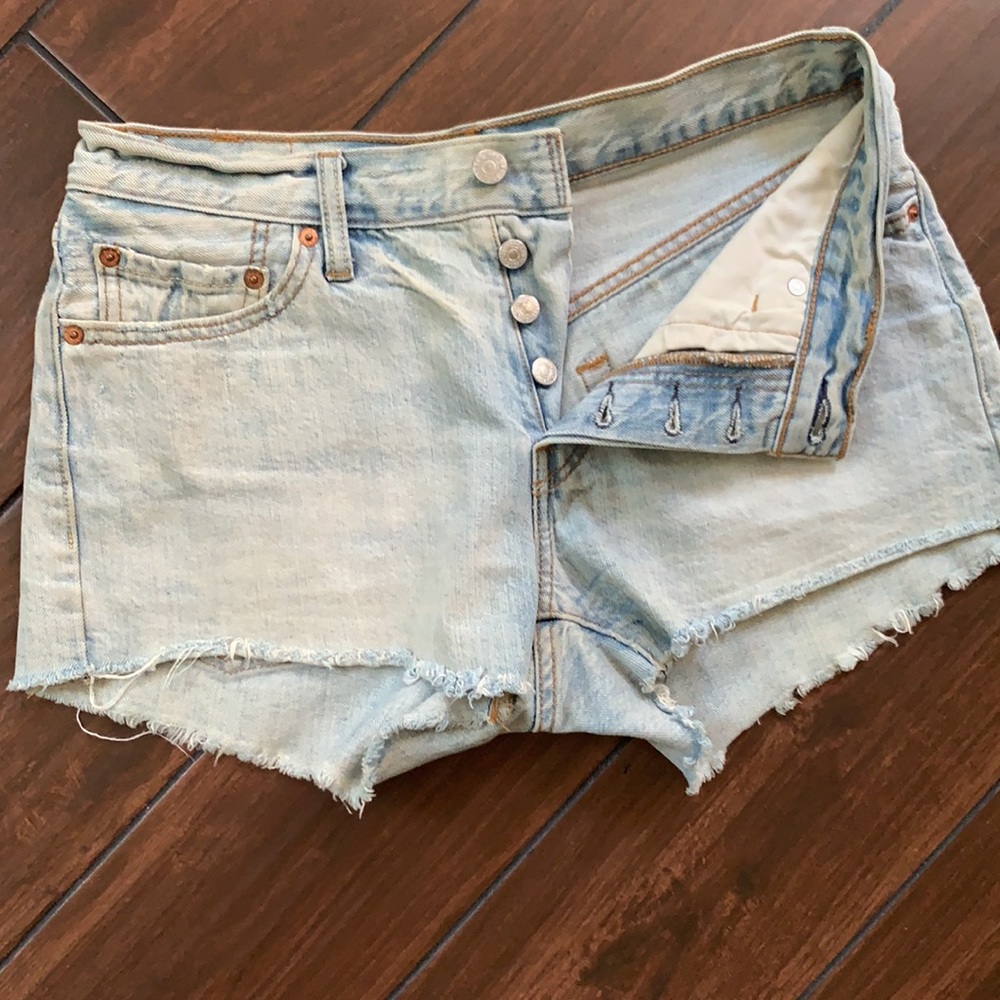 Vintage Levis 501 High Rise Cut off shorts low rise - Picture 6 of 6
